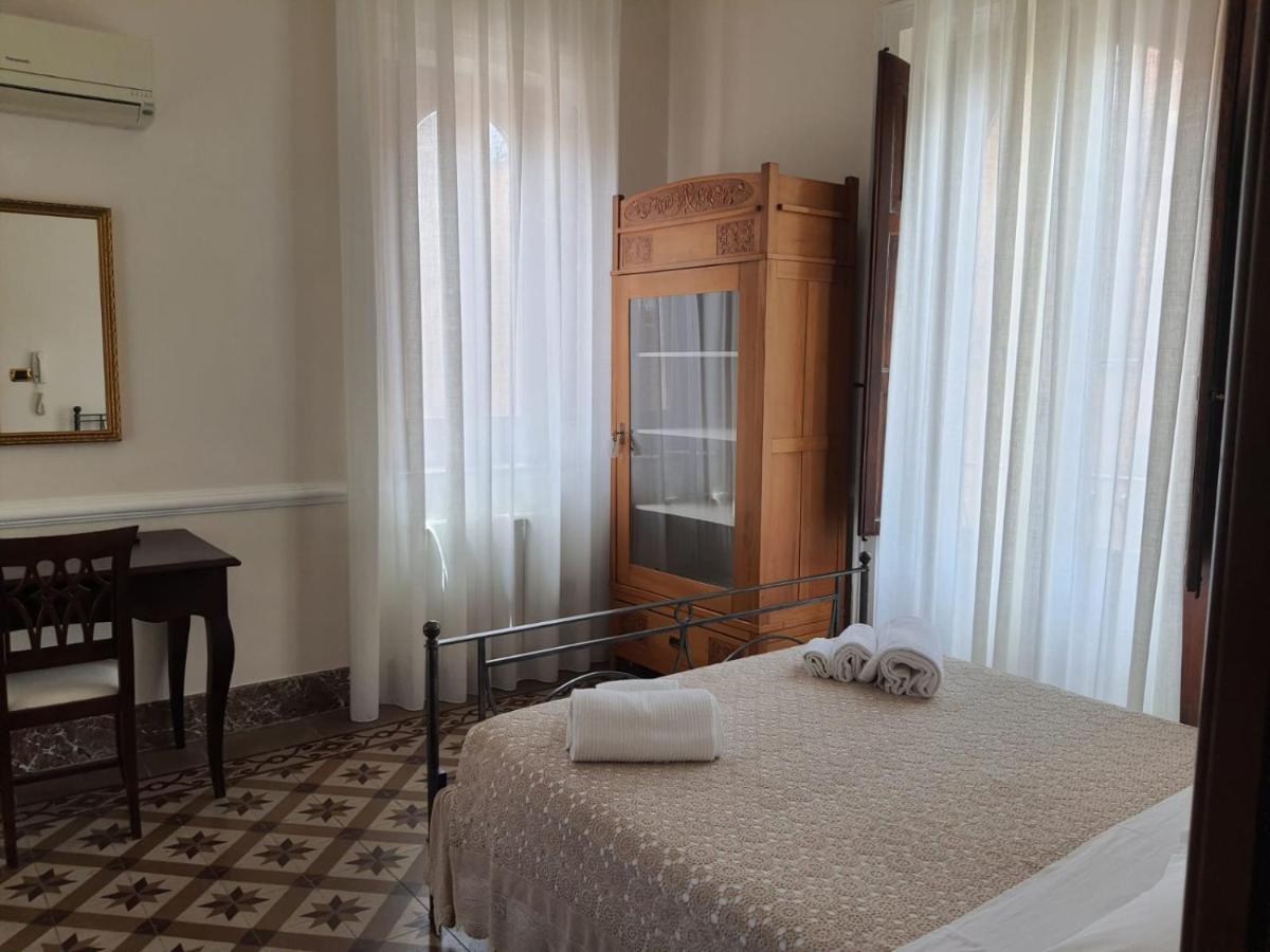 Appartamenti Via Lombardo Giardini-Naxos Exterior foto